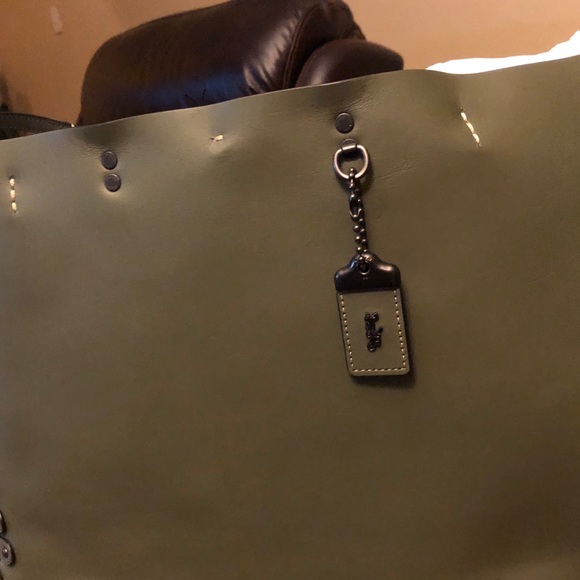 Coach Olive Green Rogue Tote... Please note that hang tag will not be included - Picture 12 of 12